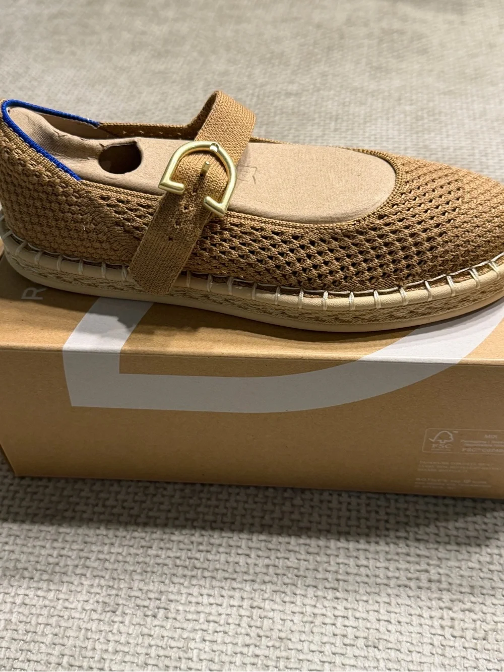 New with box Rothy’s Mary Jane Espadrille